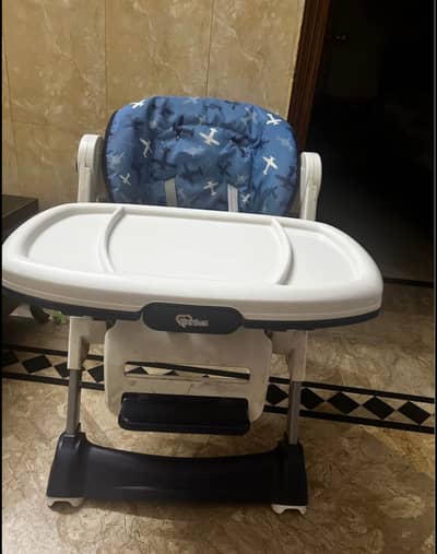 Tinnies fedding chair available for sale