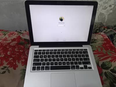 MackBook Pro 13(Mid 2012)-8GB,256GB SSD,95℅ battery,great for students