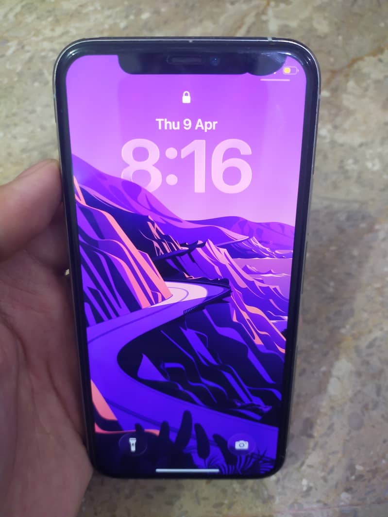 iPhone 11 Pro 6