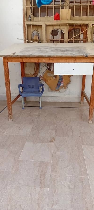 Master Tailor Cloth Cutting Table