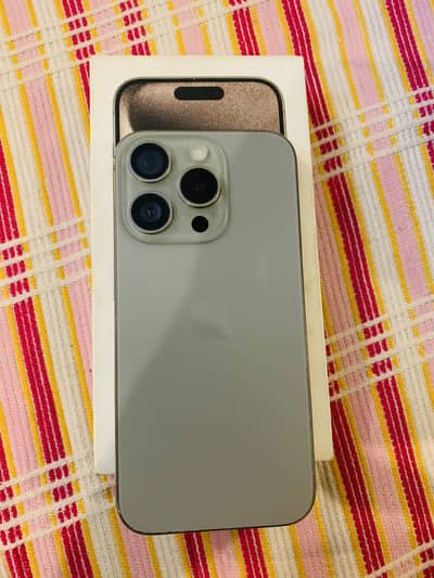 iphone 15 pro 128Gb with box Fu