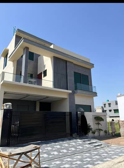 10 Marla Newly House For Sale