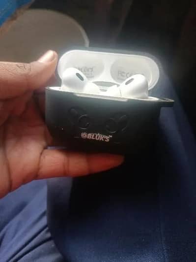 black wireless Bluetooth earbuds with noise cancelation fast charging