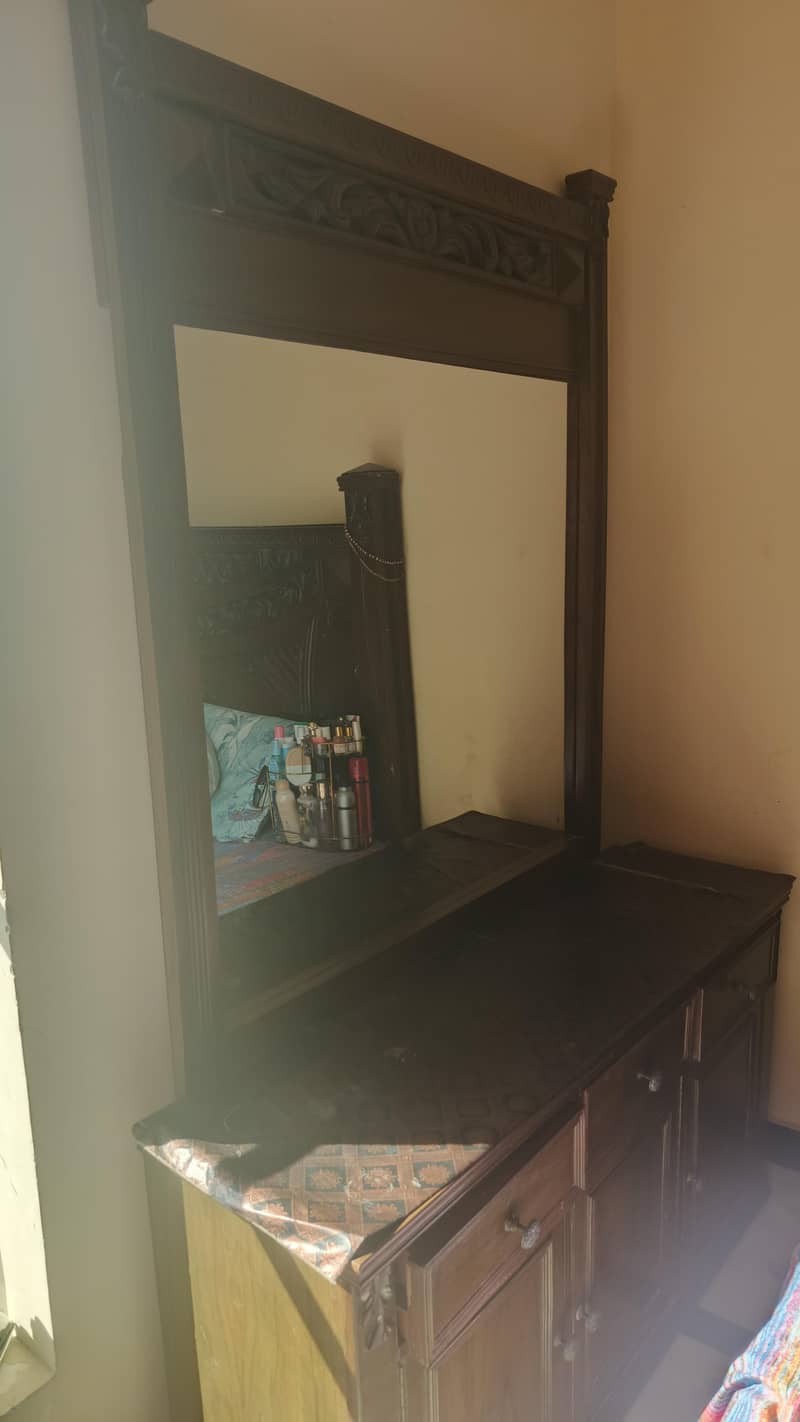 dressing table 2