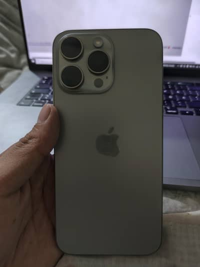 15 Pro Max JV Natural titinum