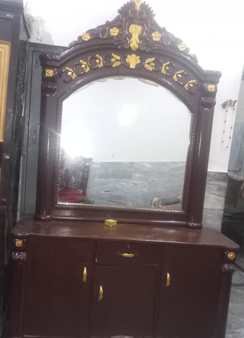 BED , Dressing OR SHOWCASE 1