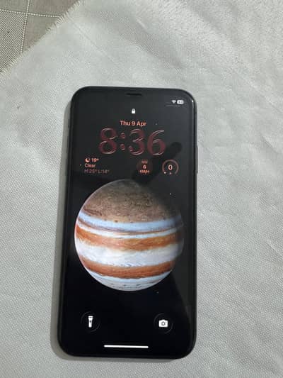 Iphone 11 non pta j. . . v 64gb back broke