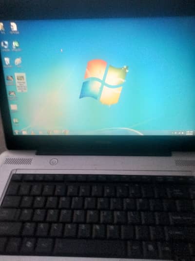 Toshiba laptop for sale Ram 2GB HARD 128GB