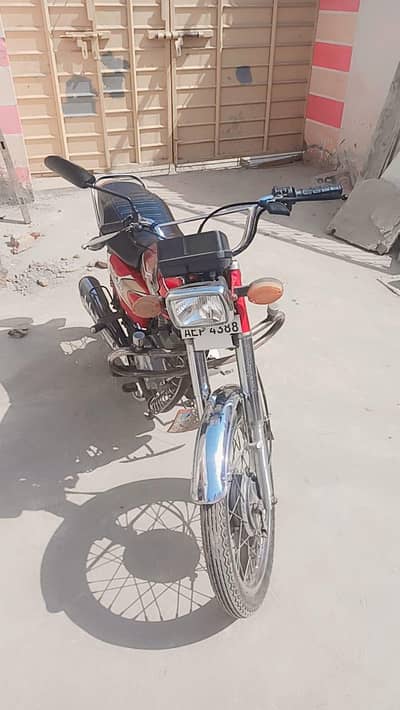 Honda 125. . . . . rs1.22