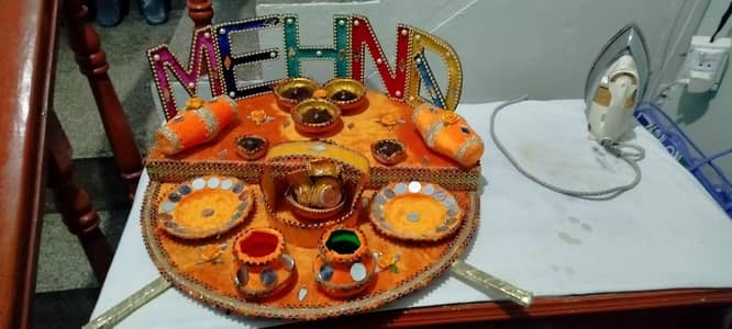 Mehndi plate/tray with Decoration flowers