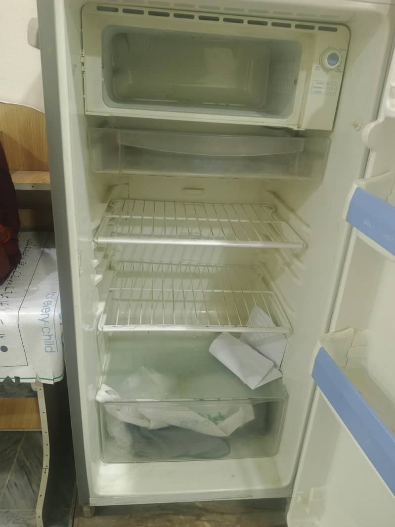 mini fridge 3