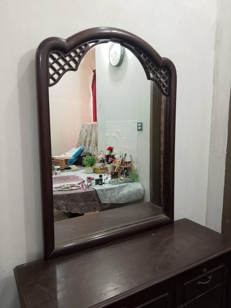 Dressing Table 0
