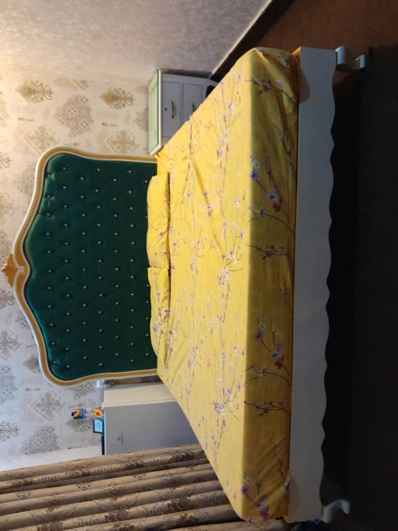 Bed + Dressing Table + Side Table 0