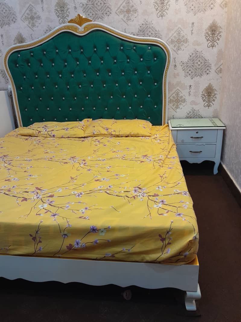 Bed + Dressing Table + Side Table 2