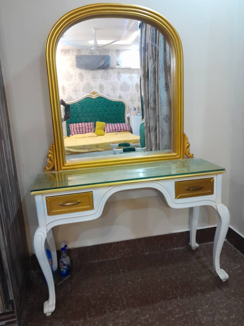 Bed + Dressing Table + Side Table 13