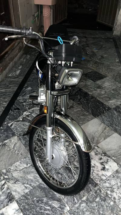 honda 125 all ok 25 model file sath hy  nmbr nil lGa abhi tk