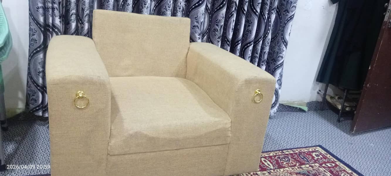 single sofa 1