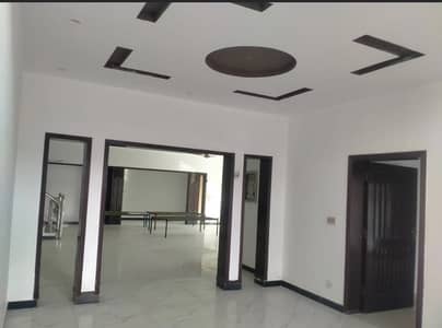 HIGH-END SMART LUXURY HOUSE WITH PRIVATE POOL IN DHA PHASE 2