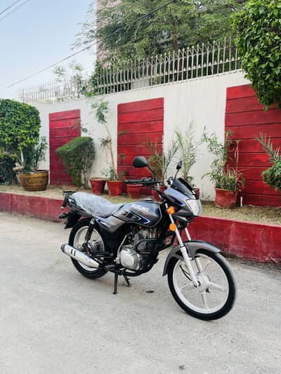 GD-110 MODEL 2022 10/10 CONDITION