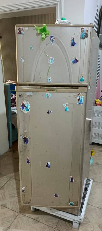 Working Perfectly! Fridge with Minor Outer Wear