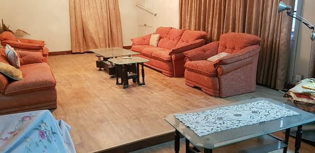 A House Of 1000 Square Yards In Rs. 750000