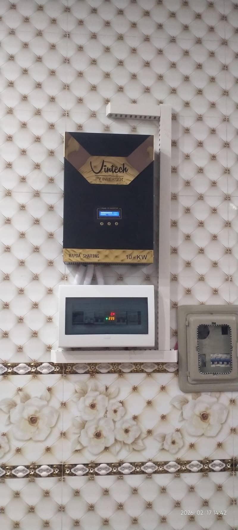 الیکٹریشن اینڈ سولر ٹیکنیشن 3