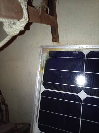 panal ke sel par neshan nahe h nukar par neshan Han working main h. ar