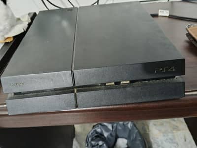 Ps4 slim 1 tb with 13 games dvd