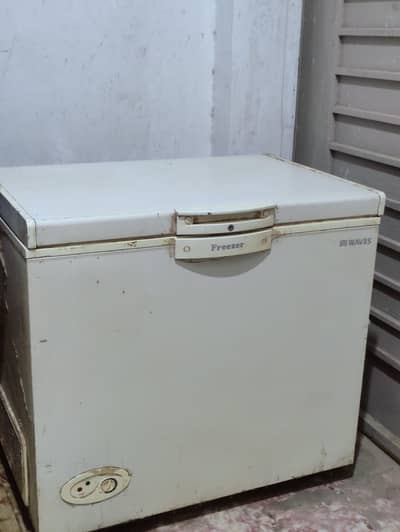 Waves freezer 10/10 condition