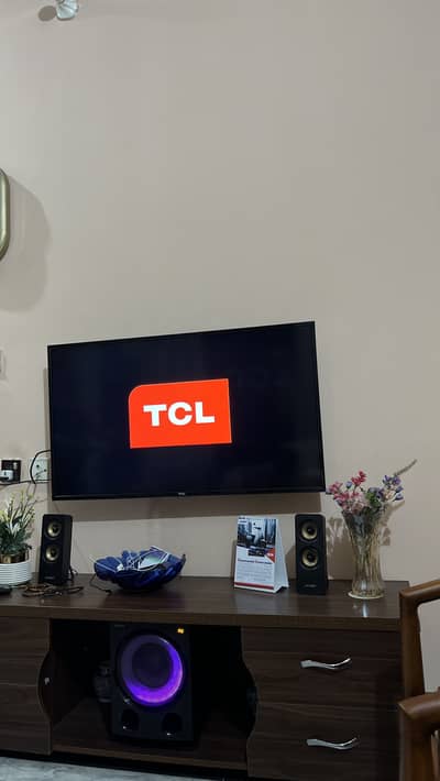 Tcl orignal LED 43”