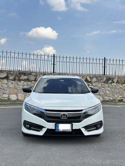 Honda Civic 2018 Ug full option