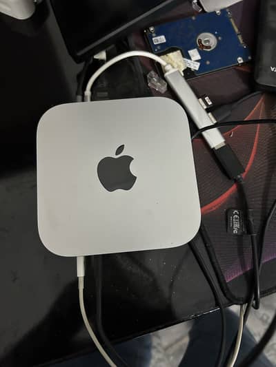 Mac mini m4 with 2 lcd border less monitors