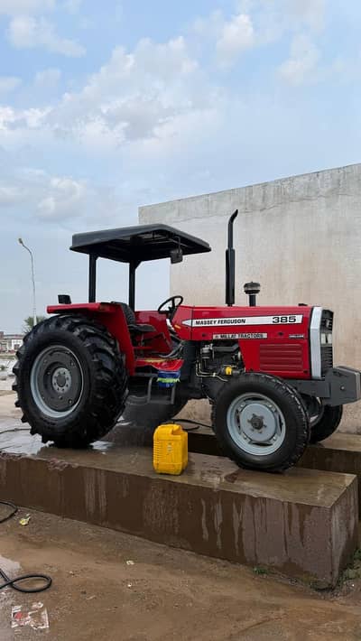 Massey Ferguson 385 Deluxe