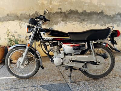 Honda CG 125 Special Edition 24/25 model