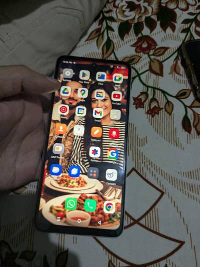 Infinix smart 8 4/64 hai