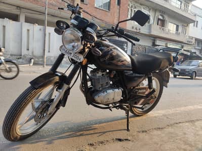 Suzuki GS 150 SE 2021