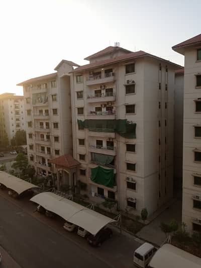 10 Marla 3 Bedroom Apartment For Sale ASKARI 11 Lahore