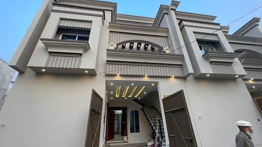 Prime Location In Officers Home Society 5 Marla House For Sale