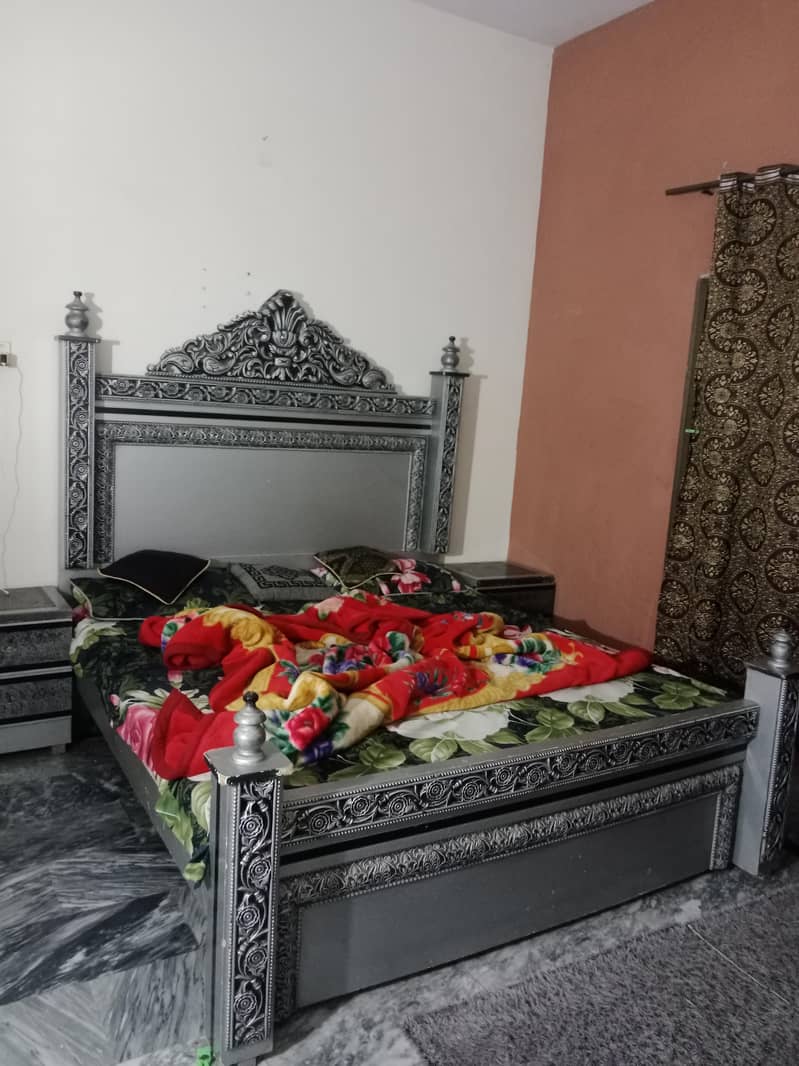 Bed dressing Table 1