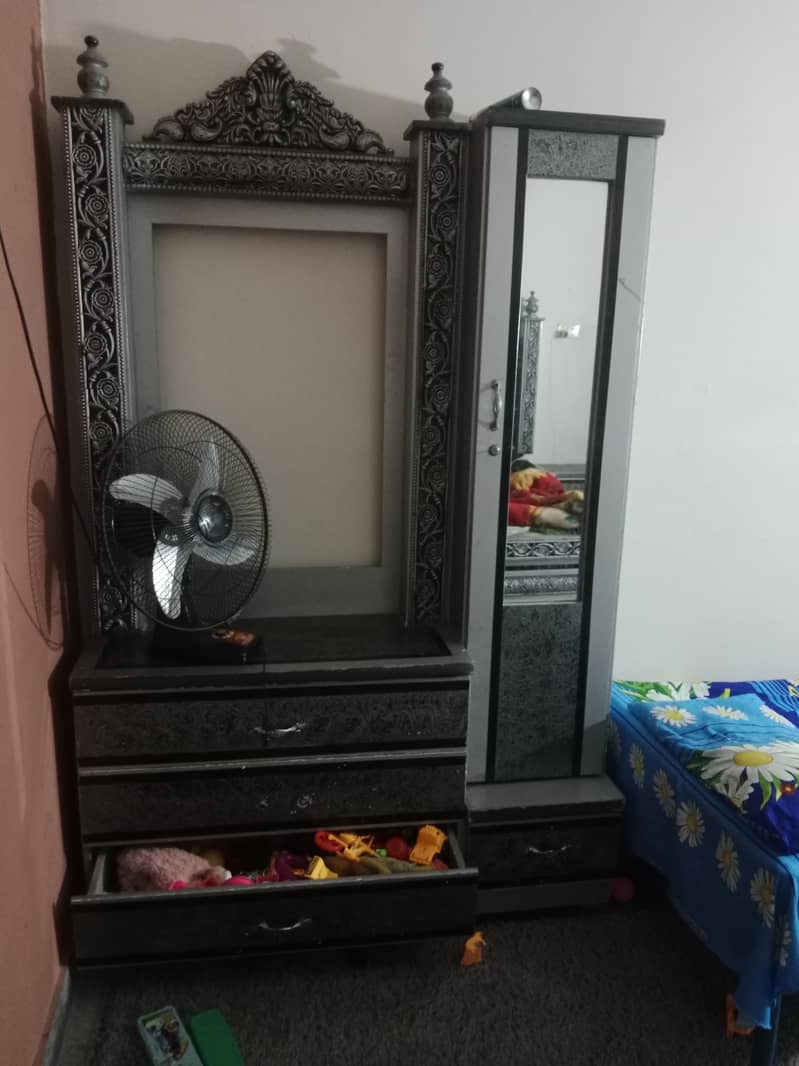 Bed dressing Table 2