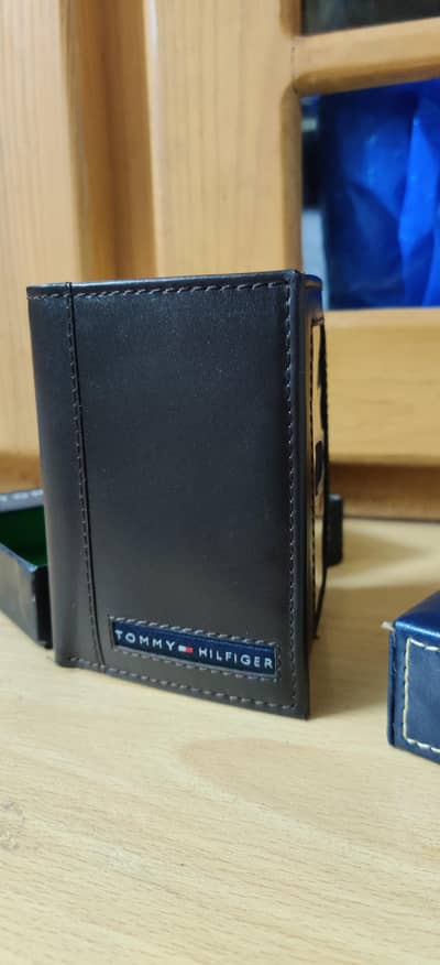 Tommy Hilfiger Premium Leather trifold wallet