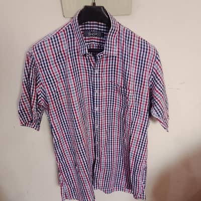 branded shirts used but good condition whatapp number 03224487442