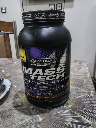 MuscleTech Mass Tech weight gain supplement
