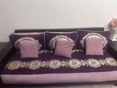 7 seater sofa with center table & 2 side tables