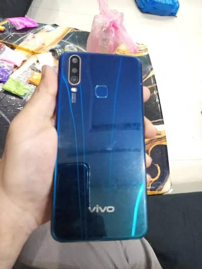 vivo y15  4/64gb dual sim official pta  urgent sale