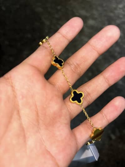 Van Cleef Style Black & Golden Bracelet BRAND NEW