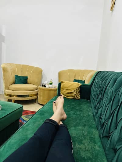 Urjent sale city change karnay kie waja sy sale karna hiaa