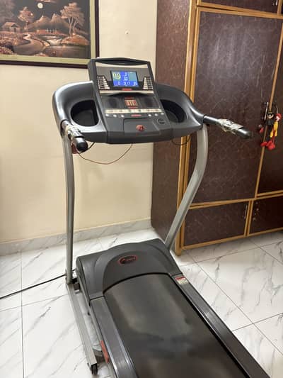 APOLLO AIR 08 Treadmill with Incline
