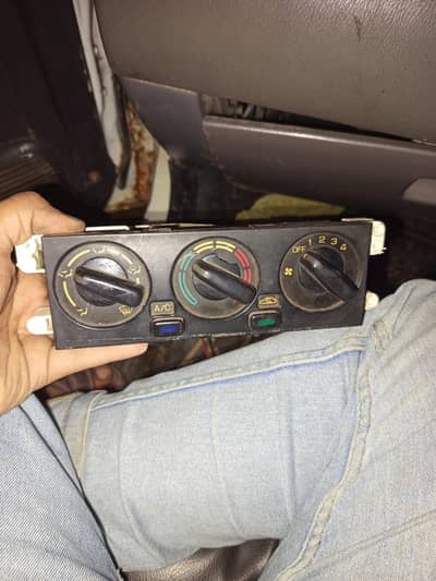 Nissan Sunny AC Control