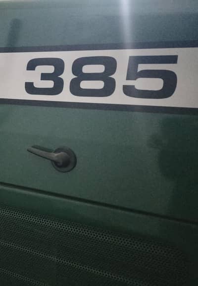 Millat Massey 385 Green Tractor